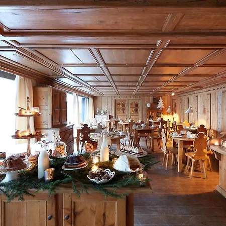 Mont Blanc Hotel 4*