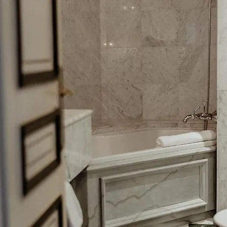 Mont Blanc Hotel 4*